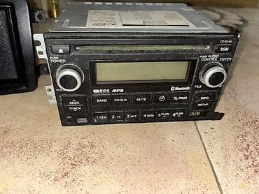 Avtomobil üçün orijinal multimedia/radio başlıq Xüsusiyyətlər: - RDS