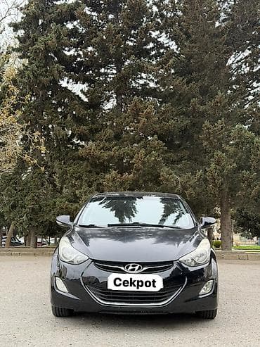 Hyundai Elantra: 1.8 l | 2011 il Sedan