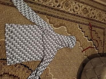 ağ pencek: Salam dior jaket satlir M razmerdi 50.55 kq eynine di hec bir yerin de — 2