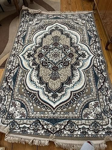 Şərq üslubunda klassik naxışlı xalça - Ölçü: təxmini orta ölçülü