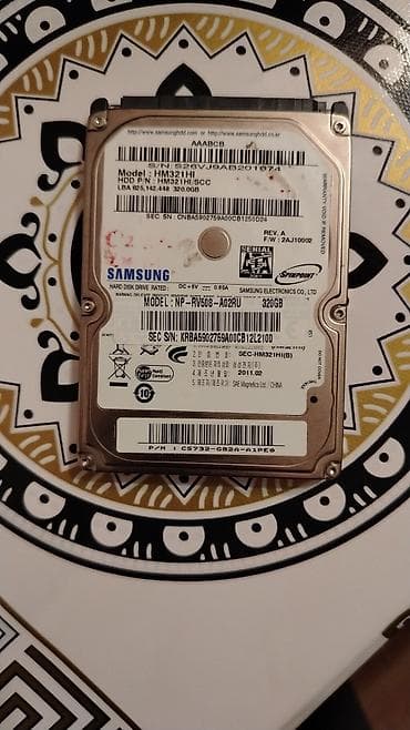 noutbuk aliram: Toshiba Satellite L300-1A3 noutbuk Texniki xüsusiyyətlər: - Model — 6