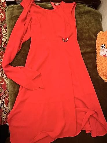 xs olcu: Qırmızı şifon don Brend- Dior - Ölçü 38,40. Heç geyinilməyib 120 azn — 2