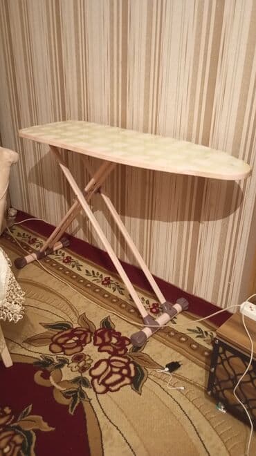 Ütü masası - Klassik, sivri uclu masa səthi – köynək, şalvar və xırda lalafo.az -da Ütü masası - Klassik, sivri uclu masa səthi – köynək, şalvar və xırda