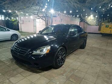 nissan maxima 2001: Nissan Altima sedan – qara rəngdə, şəhər və uzun yol üçün rahat və — 1
