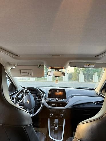maşın satisi: Chevrolet : 1.2 l | 2025 il 35000 km Sedan — 7