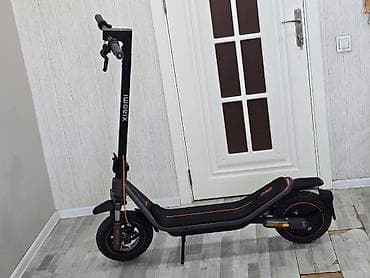 moto n50: - Xiaomi Electric Scooter 6 Pro, 50 sm3, 2024 il, 150 km — 2