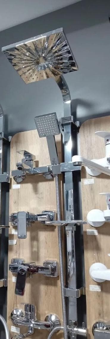 pirat desti: Kvadrat başlıqlı duş sistemi – üst yağmur duşu və əl duşu ilə — 1