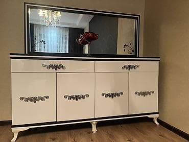 Aynalı bufet/dresser - Rəng: parlaq ağ, qara haşiyəli - Üst hissədə