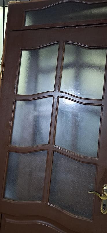 Məhsul: Şüşəli taxta qapı hamsi birlikde 80 azn awagida vereem 4 — 1