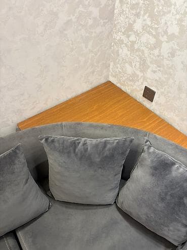 ulduzlu gece: Künc divan, Açılmayan, Parça — 2