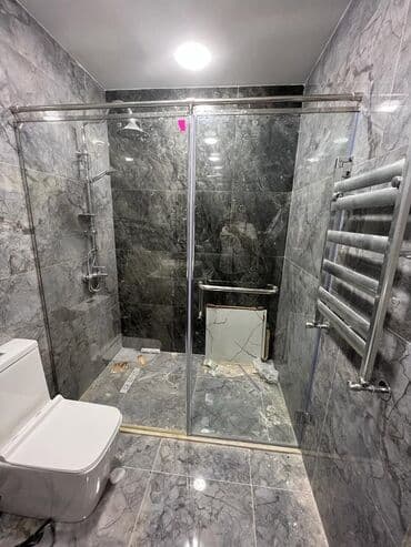 Duş kabinaları, arakəsmələr