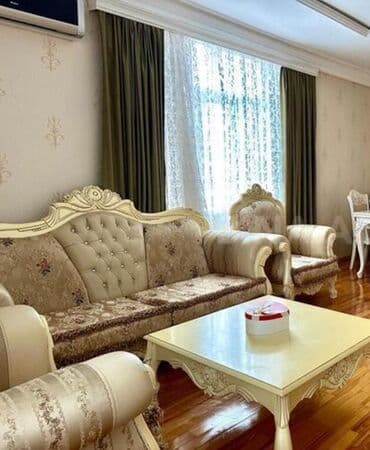 Rəflər: Klassik üslubda qonaq otağı dəsti - Dəst: 3 nəfərlik divan + 2 ədəd — 2