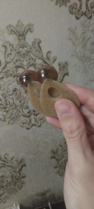 apple whatch 8: Məhsul: Qadın üçün klips sırğalar - Material: Parlaq akril/rezin - — 2