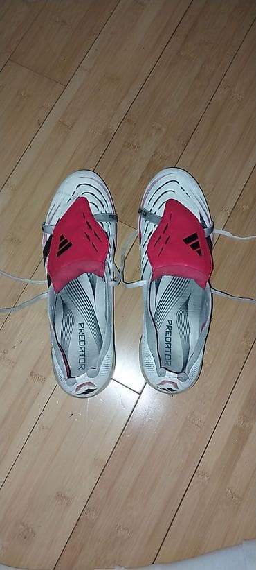 ağ sarucka: Adidas Predator kramponları Razmer 42 çox geyinilmeyib real aliciya — 3