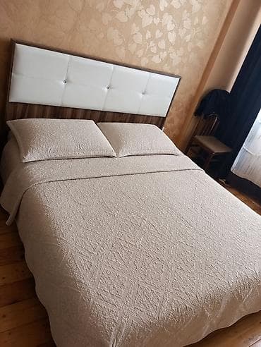 İki nəfərlik taxt satılır. Bazasızdır. Başlıq hissəsi ağ dərili və lalafo.az -da İki nəfərlik taxt satılır. Bazasızdır. Başlıq hissəsi ağ dərili və