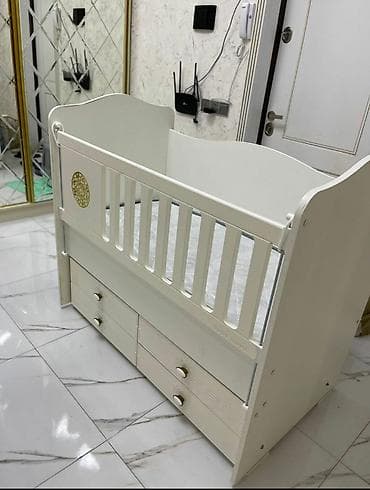 Oğlan və qız üçün, İşlənmiş, Dördbucaq, Beşik, Matras ilə, Yellənmə mexanizm ilə lalafo.az -da Oğlan və qız üçün, İşlənmiş, Dördbucaq, Beşik, Matras ilə, Yellənmə mexanizm ilə