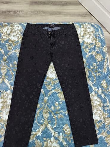 cins inəklərin satışı: Qara cins şalvar yeni geyinilmeyib endrimle 7 AZN 
M.L — 1