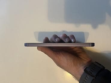 oval samsung tv: Samsung Galaxy S24+ — 3