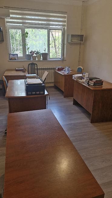 Ofis mebeli çox yaxşı vəziyyətdədir. Ofisi yenilədiyimiz ücün çox — 4