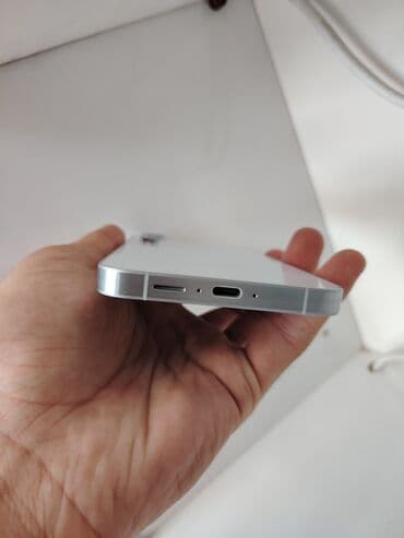 телефон флай металлический корпус: Məhsul: Smartfon (gümüş/ağ tonlarda, düz kənarlı metal çərçivə) — 4