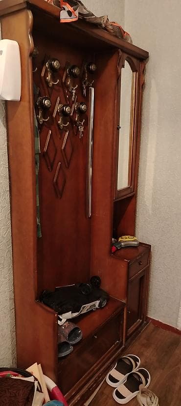 ayaqqabı rafı: Klassik üslubda giriş dəhlizi üçün modular asılqan-dolab - Material — 1