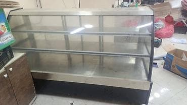 Vitrin soyuducu satılır 1000 manata alınıb cəmi 5gun işlənib — 2