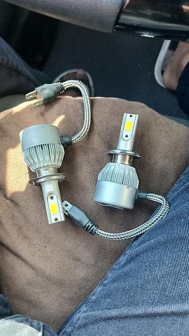 4 gozun usdunden cixib iwleydi led lanpadi isdiyen olsa elaqe saxlasin lalafo.az -da 4 gozun usdunden cixib iwleydi led lanpadi isdiyen olsa elaqe saxlasin
