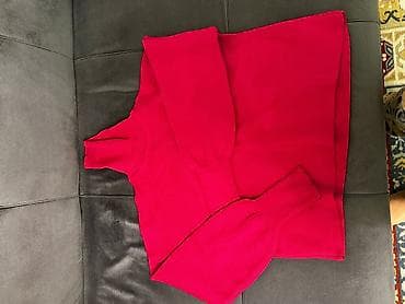 Qadın üst geyimləri dəsti 1) Qırmızı sviter - Model: boğazlı, uzunqol