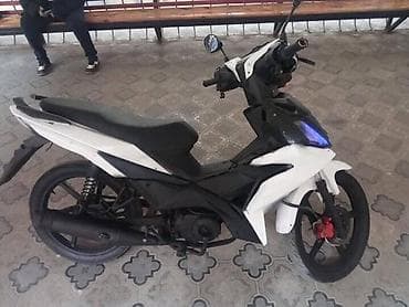 Skuter tipli motosiklet – sport üslubunda gövdə və şəhər istifadəsinə