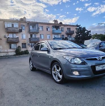 raf 4: Hyundai i30: 1.4 l | 2011 il Hetçbek — 3
