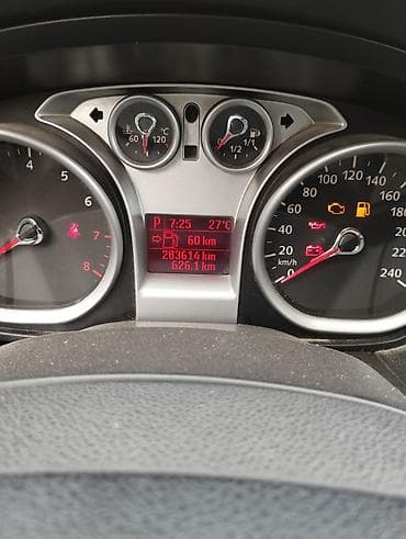avto aksesuar kredit: Ford Focus: 1.6 l | 2010 il 284360 km Sedan — 10