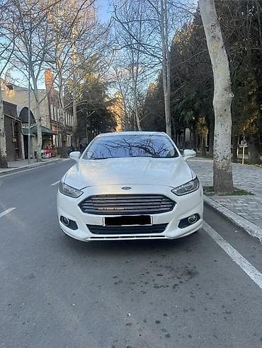 prius diskləri: Ford Fusion, ağ rəng, sedan kuzov. Mühərrik və ötürmə: - EcoBoost GDi — 1
