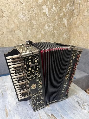 Qarmon, Akustik