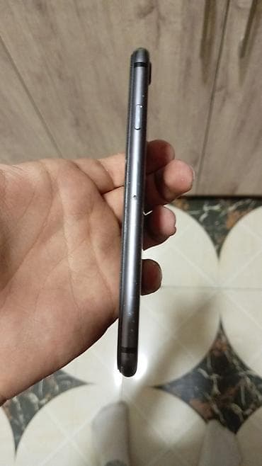 iphone dubai version: IPhone 8, Qara — 2