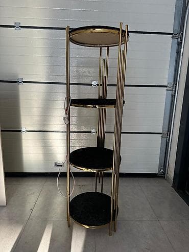 Dörd mərtəbəli dekorativ rəf - Dizayn: Qızılı metal konstruksiya