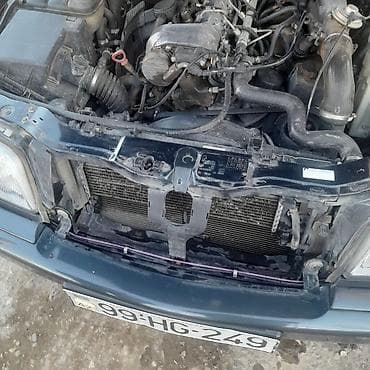 16 disk: Mercedes-Benz C-Class Sedan – C220 D hecbir problemi yoxdur Ötürücü — 8