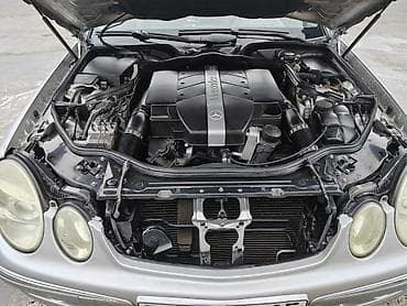 mersedes 190e: Mercedes-Benz E-Class (W211) sedan - Kuzov: 4 qapılı sedan, gümüşü — 4
