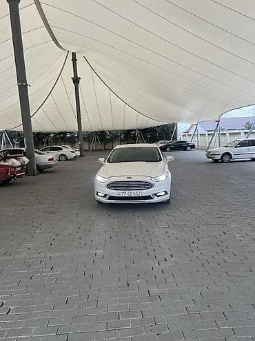 benzin daciki: Ford Fusion: 1.5 l | 2017 il Sedan — 8