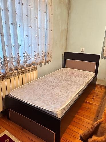 Qonaq otağı üçün, Açılan, Dördbucaq masa, 4 stul lalafo.az -da Qonaq otağı üçün, Açılan, Dördbucaq masa, 4 stul