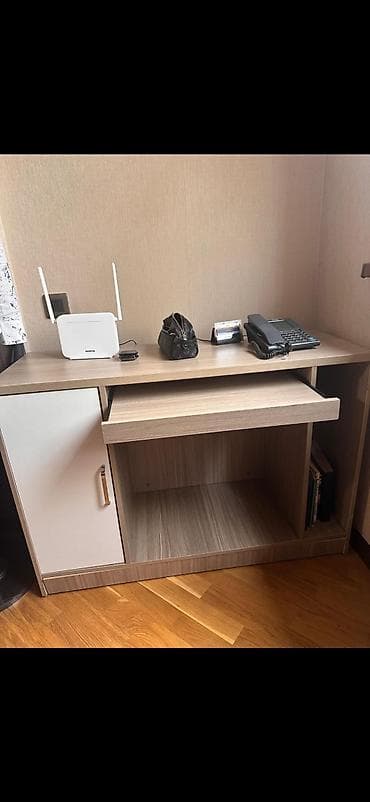 kəndir: Düz masa, Polkalı, Siyirməli, Sadə laminat — 1