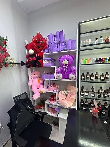 Salam unvan Hezi Aslnov metro cıxışı dukan 20 mine cox pul gedıb 15 — 10