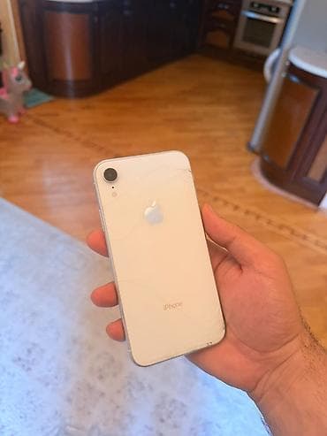 ağ evdəki telefon: IPhone Xr, Ağ, Face ID — 3