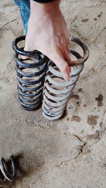 Çeşka dan çıxıb. 9 dişdi 1 kruq kəsilib çox idealdı maşında yük