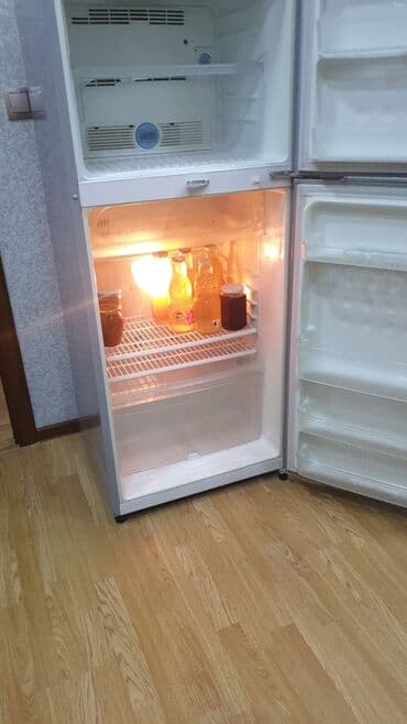 soyuducu arçelik: İşlənmiş 2 qapılı Sharp Soyuducu Satılır, rəng - Gümüşü — 2