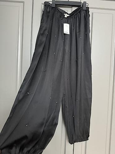 Hm saten şalvar ayagı rezinli qaşları var plçü m 1 defe geyinilib