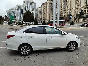 Changan: Changan Alsvin sedan - Kuzov: 4 qapılı sedan, ağ rəng - Mühərrik — 4