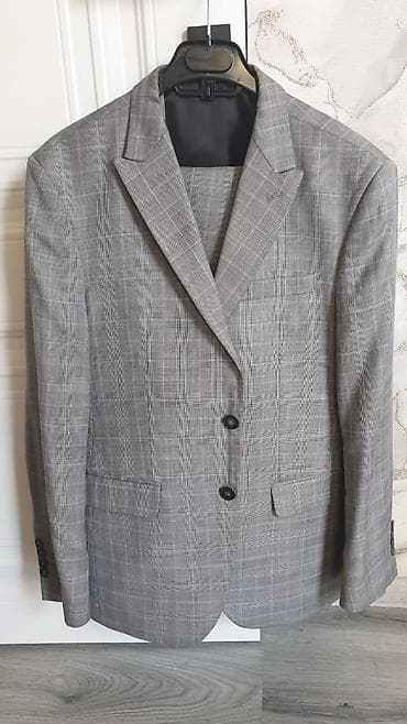 Gri rəngli, xallı-çəpər (plaid) naxışlı kişi kostyumu. Brend: GUSTO