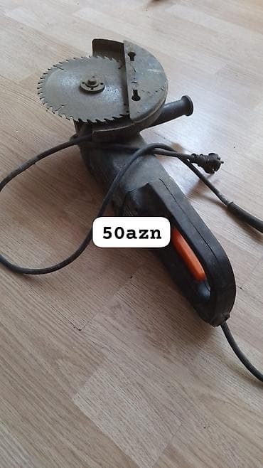 Uqravoy (bəlkə də “bolqar” kimi tanınan) elektrik kəsici/alət. -