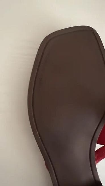sendel: Original Tory Burch qadın sandaleti - Rəng: qırmızı - Model: barmaq — 2