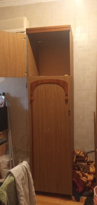 tavan taxtası: İşlənmiş, Açılan, 6 qapı Düz dolab, Qarderob, paltar dolabı, Rusiya — 11